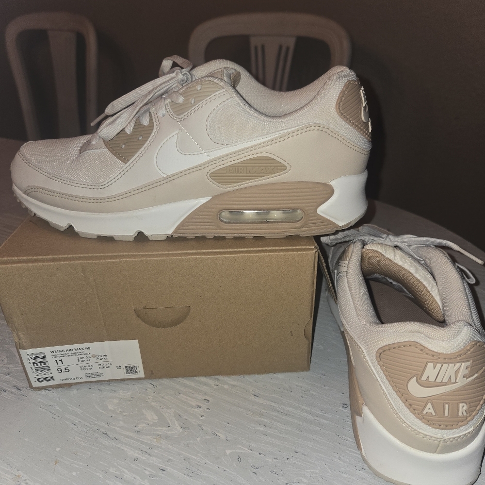 Nike Air Max 90 Womens Sneakers in Light Beige and tan
